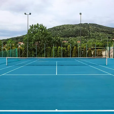 A - Izvor Hotel