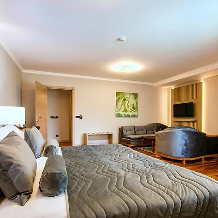 A - Izvor Hotel