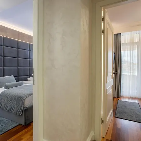 Hotel A - Izvor